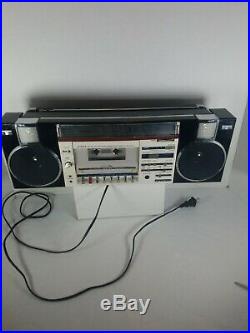 Vintage 1982 Sanyo M7880k Radio Stereo Tape Player Mini Boombox Parts Or Repair