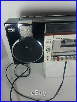 Vintage 1982 Sanyo M7880k Radio Stereo Tape Player Mini Boombox Parts Or Repair