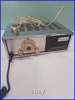 Vintage 70's Town & Country Cb Radio MODEL MC 27 FOR PARTS POWERS ON Vintage 70's Town & Country Cb Radio MODEL MC 27 FOR PARTS POWERS ON