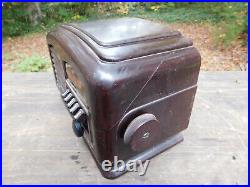 Vintage AIRLINE 04BR-513 Brown Bakelite Art Deco Table Top Radio For PARTS Only