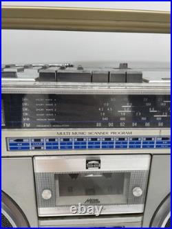 Vintage Boombox JVC RC-M70JW Radio Cassette Player FOR PARTS PLEASE READ