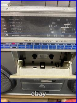 Vintage Boombox JVC RC-M70JW Radio Cassette Player FOR PARTS PLEASE READ