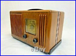 Vintage Emerson Patriot Tube Radio Model 406 FOR PARTS ONLY