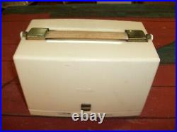 Vintage FADA tube Radio P-86 Ivory Plastic Radio For parts or repair