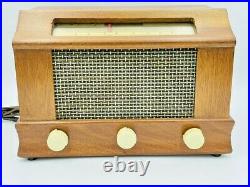 Vintage Federal Model E 1025 Tb Table Radio