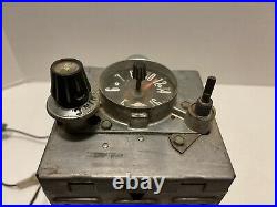 Vintage Ford Truck AM Radio 94BT 57 58 59 60 12V F100 F250 For Parts Or Repair