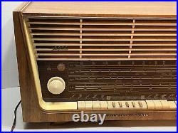 Vintage Grundig Majestic 4085 USA Luxury Tube Radio Parts Or Repair