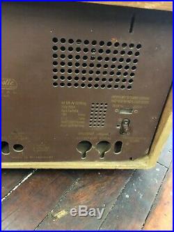 Vintage Grundig Majestic Model 4095 USA Tube Radio For Parts Or Repair