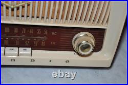 Vintage Grundig Model 87 USA AM-FM Radio FOR PARTS OR RESTORATION