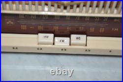 Vintage Grundig Model 87 USA AM-FM Radio FOR PARTS OR RESTORATION