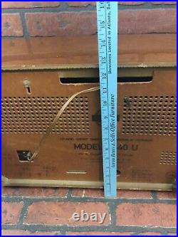 Vintage Grundig Radio Model 2540 U For Parts or Repair