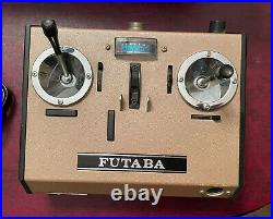 Vintage HTF 22 Cigar Boat withFutaba Model No. FP-T3E Radio Controller/Vtg Parts