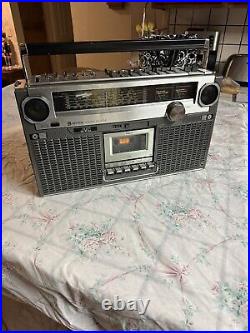 Vintage JVC RC-828JW Stereo Radio Cassette Player Boombox FOR PARTS/REPAIR