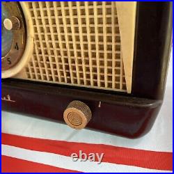 Vintage Jewel Wakemaster 5057U Clock Radio For Parts or Repair /USA made
