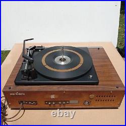 Vintage Lloyd's AM/FM Stereo Receiver 8-Track Model R-925. FOR PARTS ONLY