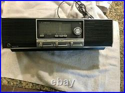 Vintage Lloyds AMFM Table Top Radio J926-Powers On-For Parts