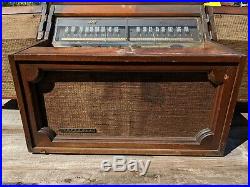 Vintage Motorola AM FM Stereo Wood Table Top Radio model B1000M Parts or Repair