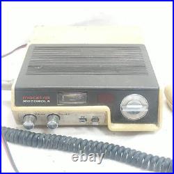 Vintage Motorola Mocat 40 Model 4010 CB Radio and Microphone For Parts