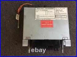 Vintage Original OEM Volkswagen AM/FM Cassette Radio SC-80B for parts/repair