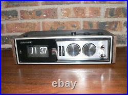 Vintage Panasonic RC-7469 Digital Flip Number Alarm Clock Radio for Parts/Repair