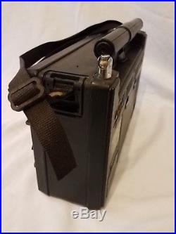 Vintage Panasonic RF-2200 8 Band Short Wave Radio for Parts/Repair