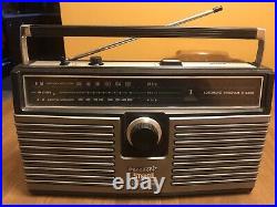 Vintage Panasonic RS-836S Portable 8-track Player Stereo AMFM Radio Repair/Parts