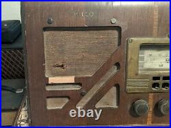 Vintage Philco Tube Radio 39-25 For Parts Or Repair Complete As Pictured