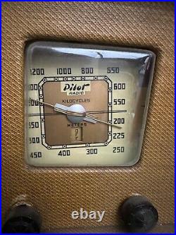 Vintage Pilot Radio PARTS ONLY PLEASE READ