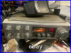 Vintage President Grant AM/SSB Vintage CB Radio Powers on For parts Untested