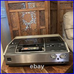 Vintage RCA SelectaVision VBT200 VCR VHS Player Recorder For Parts Or Repair