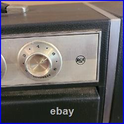 Vintage RCA Victor Record Player Portable MODEL 4VC82 For Parts or Repair