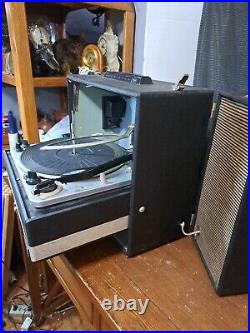 Vintage RCA Victor Record Player Portable Solid State VFP56E For Parts or Repair