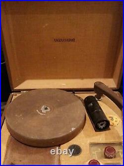 Vintage Record player/radio 40s Or 50s parts only ambassador runs no needle