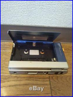 Vintage SONY WALKMAN TPS L2 founder Released in 1979 junk products For parts