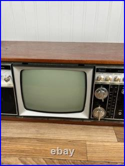 Vintage Sears Model 5028 AM/FM clock Radio with 8 Black White Television PARTS RE