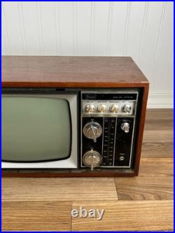 Vintage Sears Model 5028 AM/FM clock Radio with 8 Black White Television PARTS RE