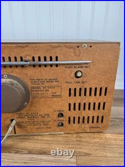 Vintage Sears Model 5028 AM/FM clock Radio with 8 Black White Television PARTS RE