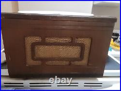 Vintage Sears Silvertone 8210 Crank Battery Operated Receiver Radio Parts Repair