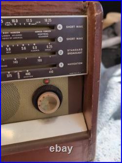 Vintage Silver Tone Tube Radio Very Beautiful Parts Of Repair Because I Haven't