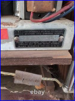 Vintage Silver Tone Tube Radio Very Beautiful Parts Of Repair Because I Haven't