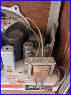 Vintage Silver Tone Tube Radio Very Beautiful Parts Of Repair Because I Haven't