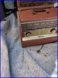 Vintage Silver Tone Tube Radio Very Beautiful Parts Of Repair Because I Haven't