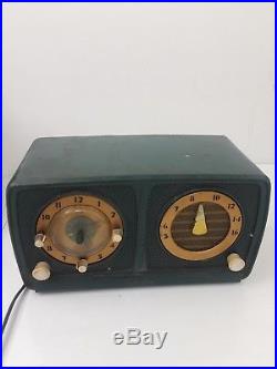 Vintage Silvertone Owl AM Tube Radio Clock Green For Parts Only