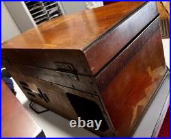 Vintage Silvertone Radio, Record Player, Phonograph Nice Wood Cabinet PARTS