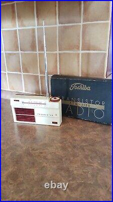 Vintage Toshiba transistor AM/SW portable RADIO FOR PARTS ONLY