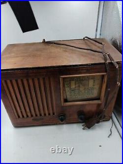 Vintage Tube Radio Model Number CS322 For Parts And Repair