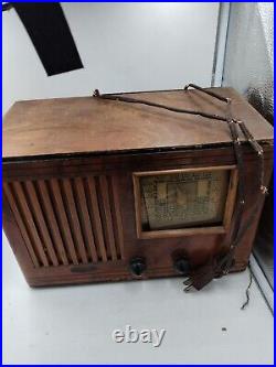 Vintage Tube Radio Model Number CS322 For Parts And Repair