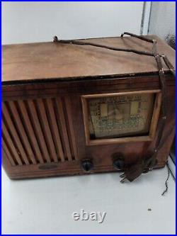 Vintage Tube Radio Model Number CS322 For Parts And Repair