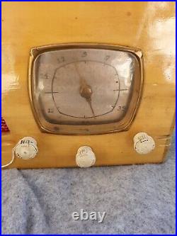 Vintage Tube Radio Record Player R189 Look Parts Or Repair No Warranty