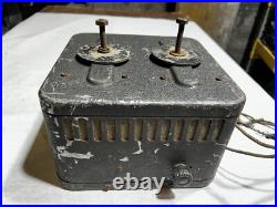 Vintage Unknown Classic tube Radio Parts Domestic USA 1940's 1930's Knob Box